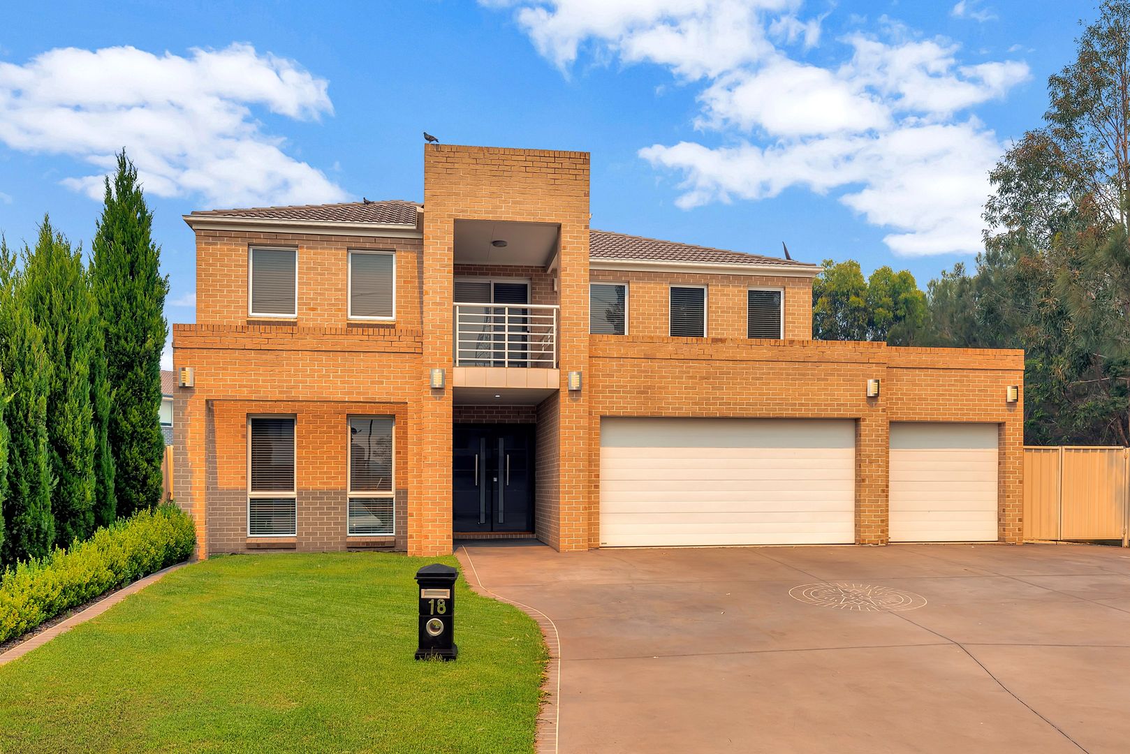 18 Dee Close, Prestons NSW 2170, Image 1