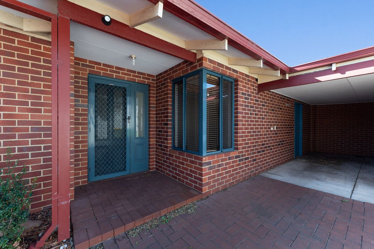 3 bedrooms House in 88A Selway Road BRENTWOOD WA, 6153