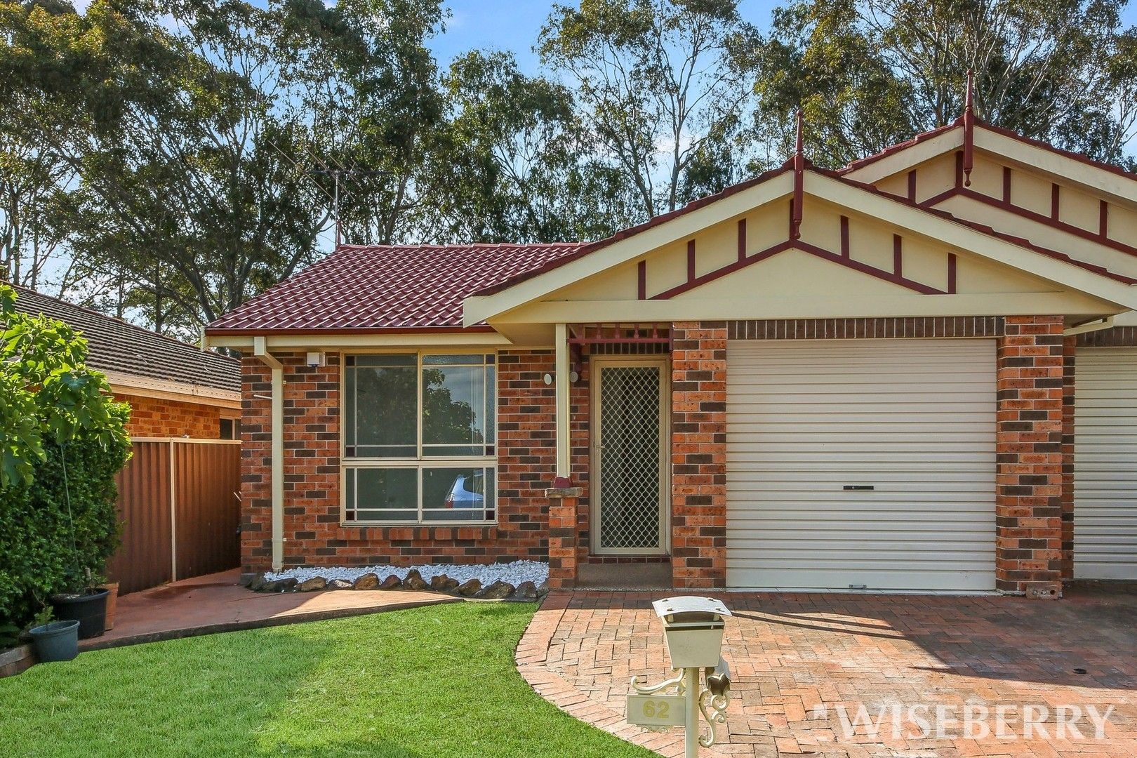 62 Kendall Drive, Casula NSW 2170, Image 0