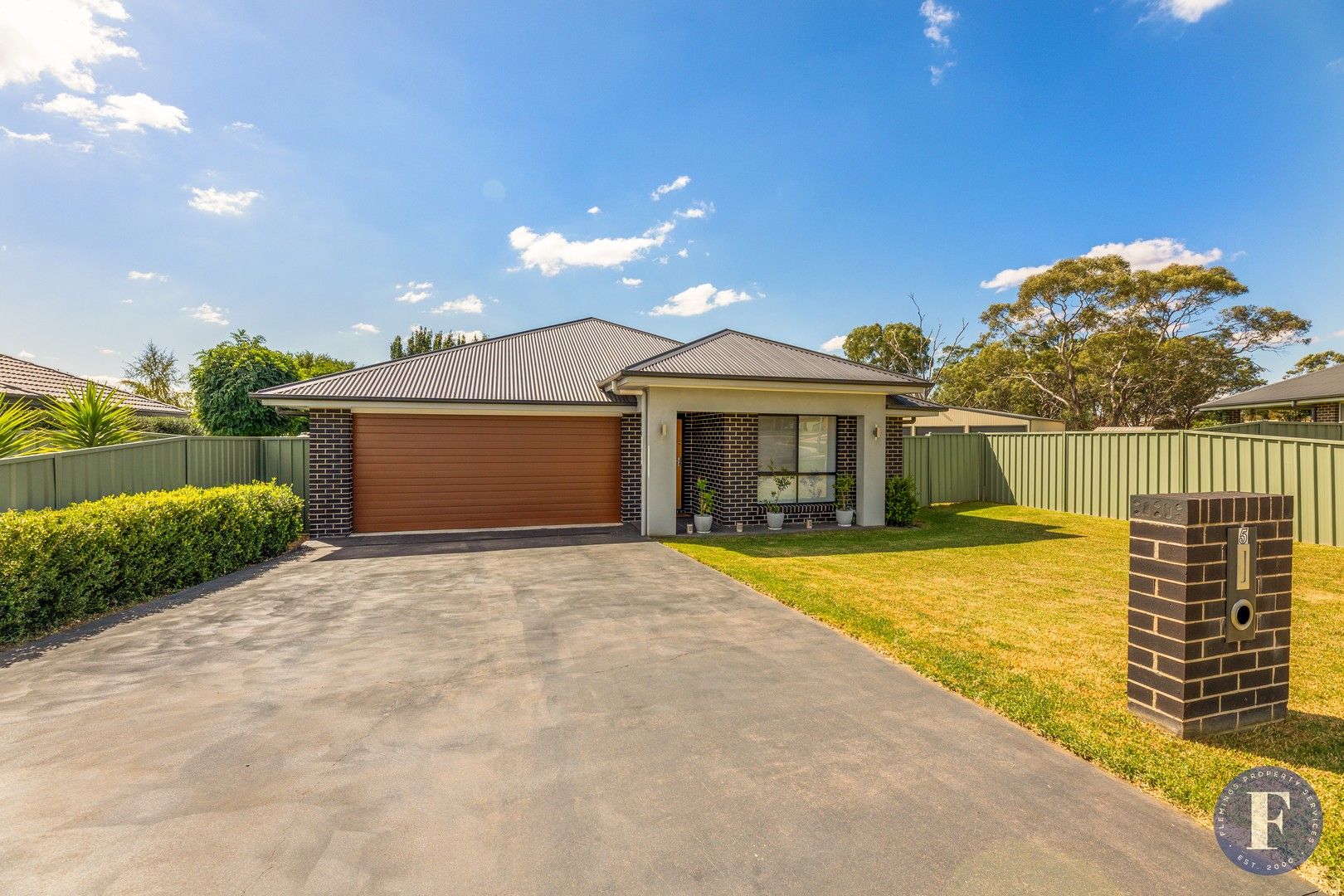 5 Francis Place, Young NSW 2594, Image 0