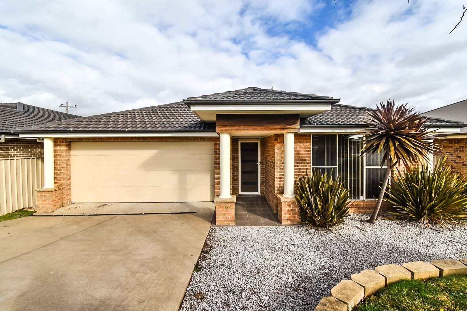 4 bedrooms House in 73 Diamond Drive ORANGE NSW, 2800