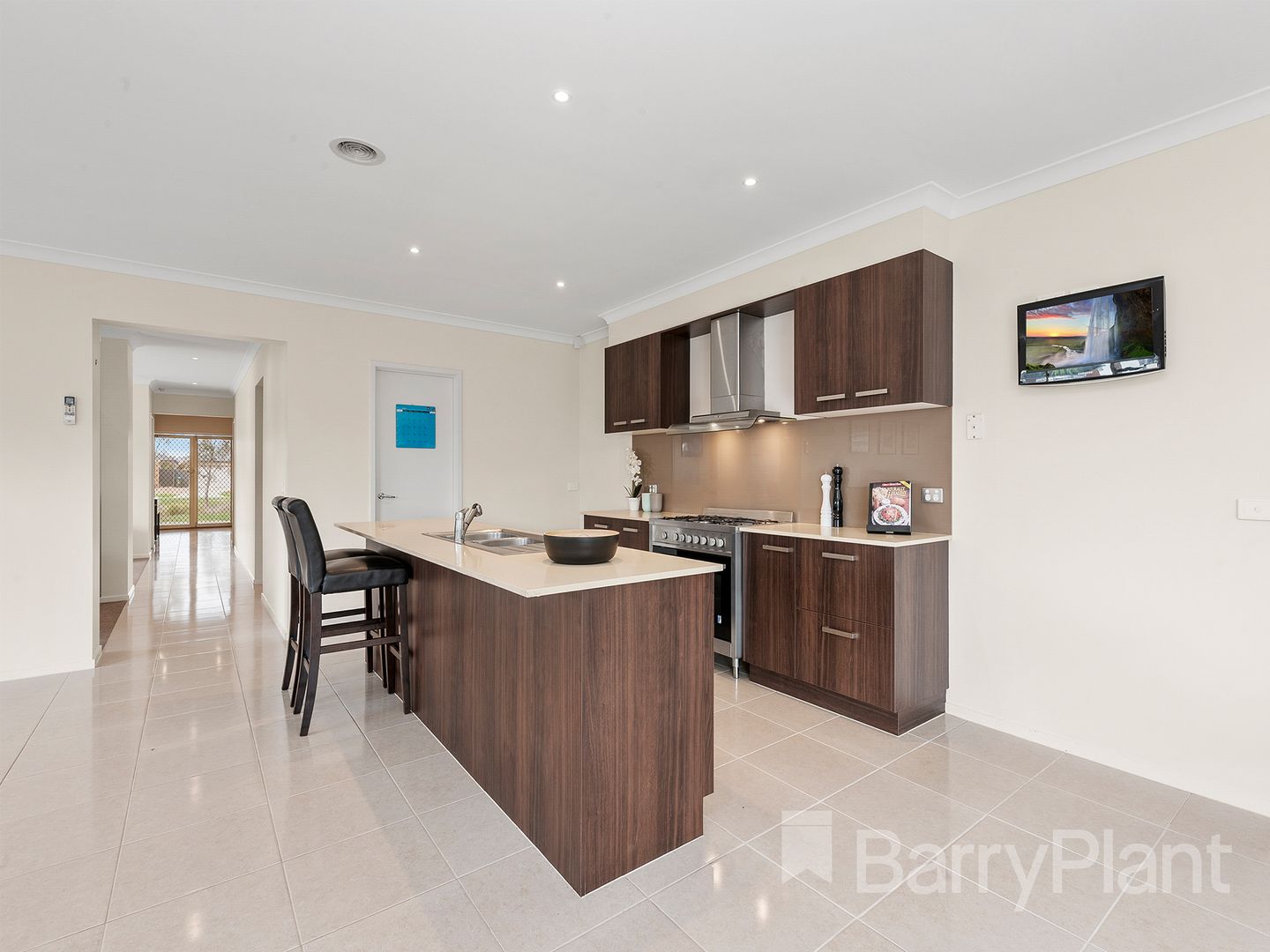 31 Clematis Crescent, Manor Lakes VIC 3024, Image 2