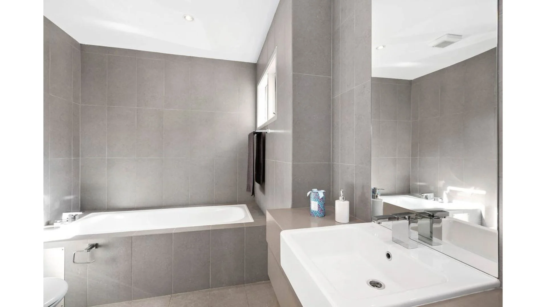 Additional image 4 of 17 YOUNG STREET, St Kilda East VIC 3183