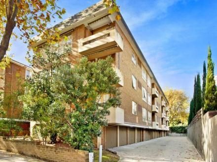 2 bedrooms Apartment / Unit / Flat in 2/4 Rockley Road SOUTH YARRA VIC, 3141