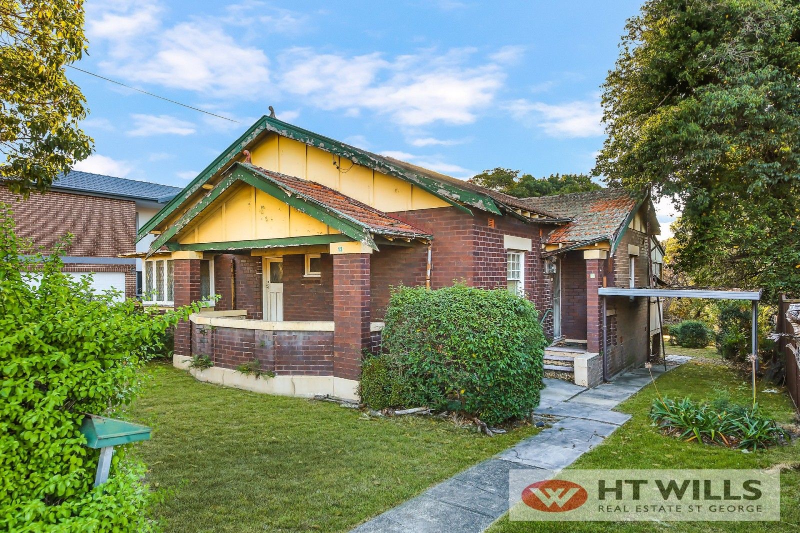 12 Queens Road, Hurstville NSW 2220, Image 2