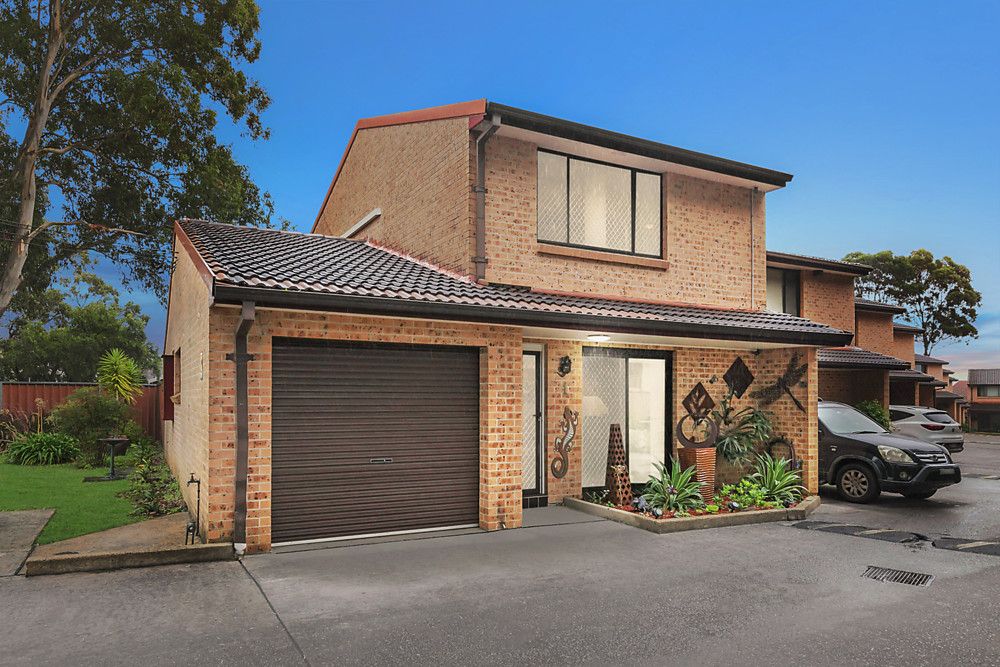 2 bedrooms Townhouse in 1/184 Birdwood Road GEORGES HALL NSW, 2198