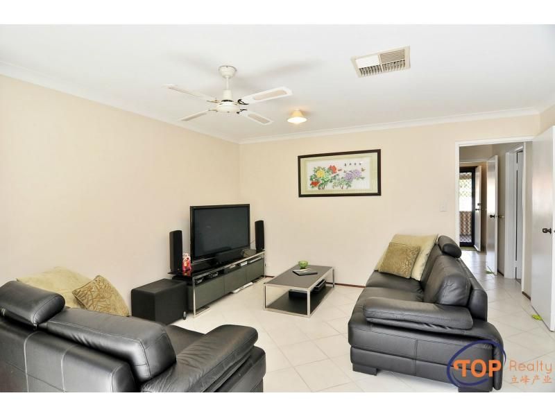 17B Rosehill Crescent, WILLETTON WA 6155, Image 2