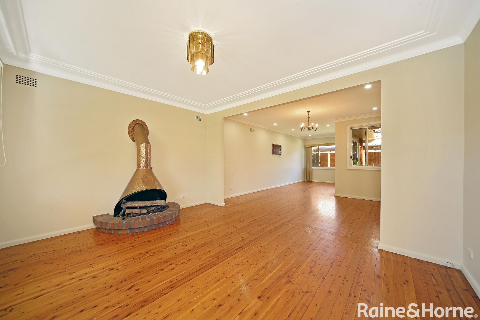 39 Mountview Avenue, Beverly Hills NSW 2209, Image 2