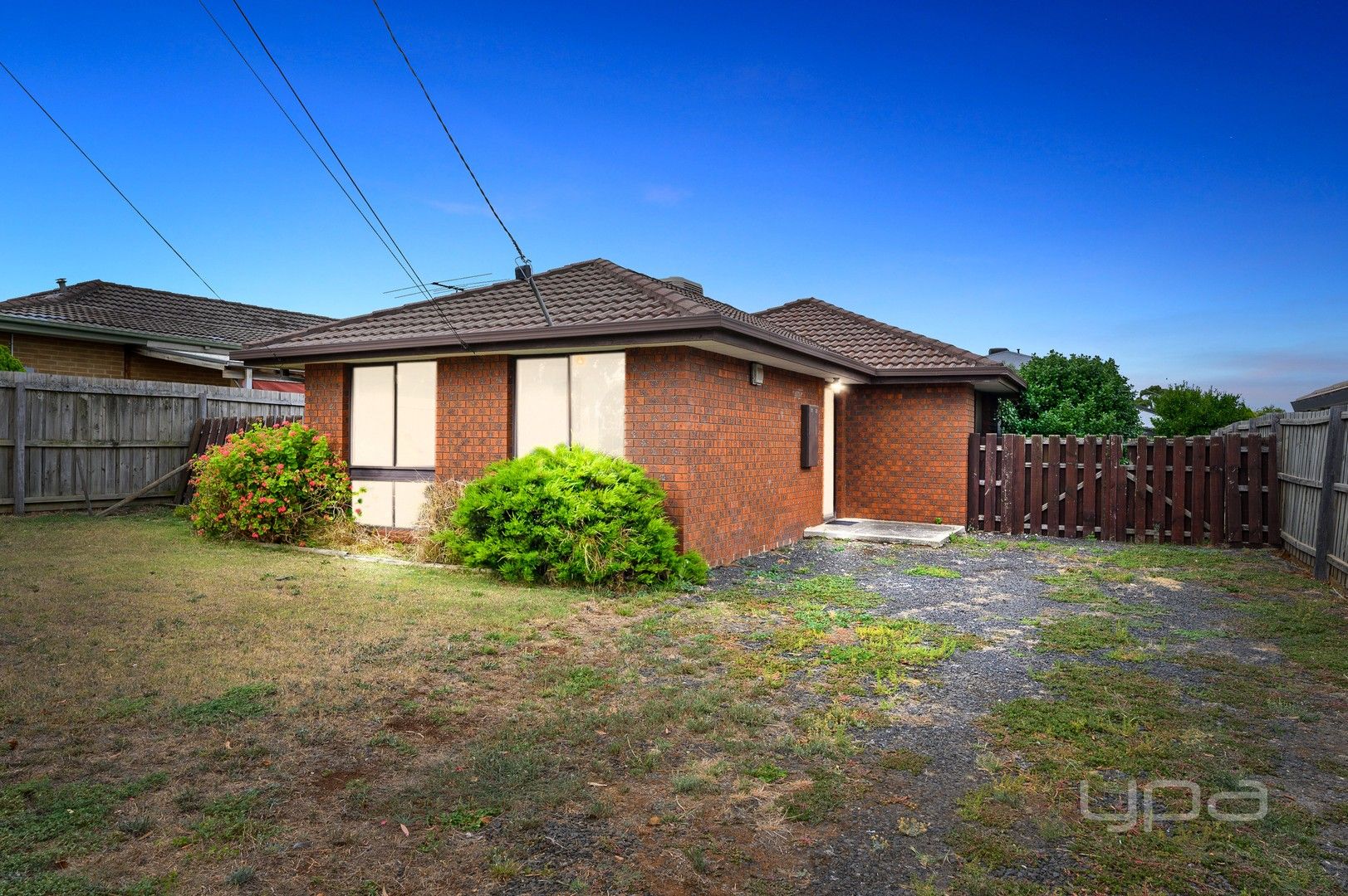 3 bedrooms House in 10 Arawata Parade MELTON VIC, 3337