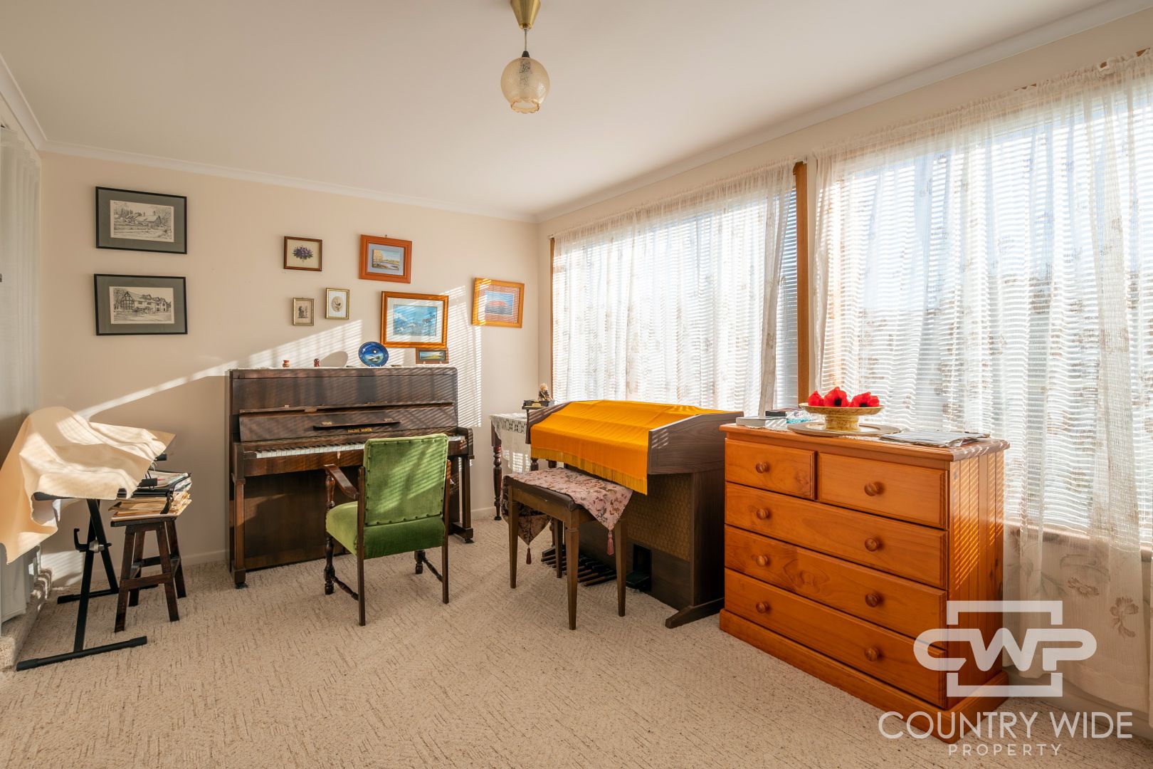 25 Pitt Street, Glen Innes NSW 2370, Image 2