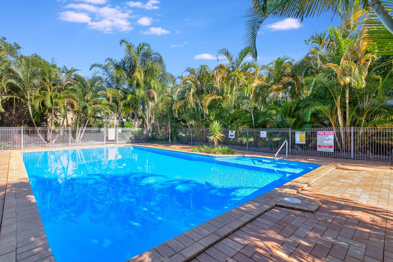 2 bedrooms Apartment / Unit / Flat in 64/22 Barbet Place BURLEIGH WATERS QLD, 4220