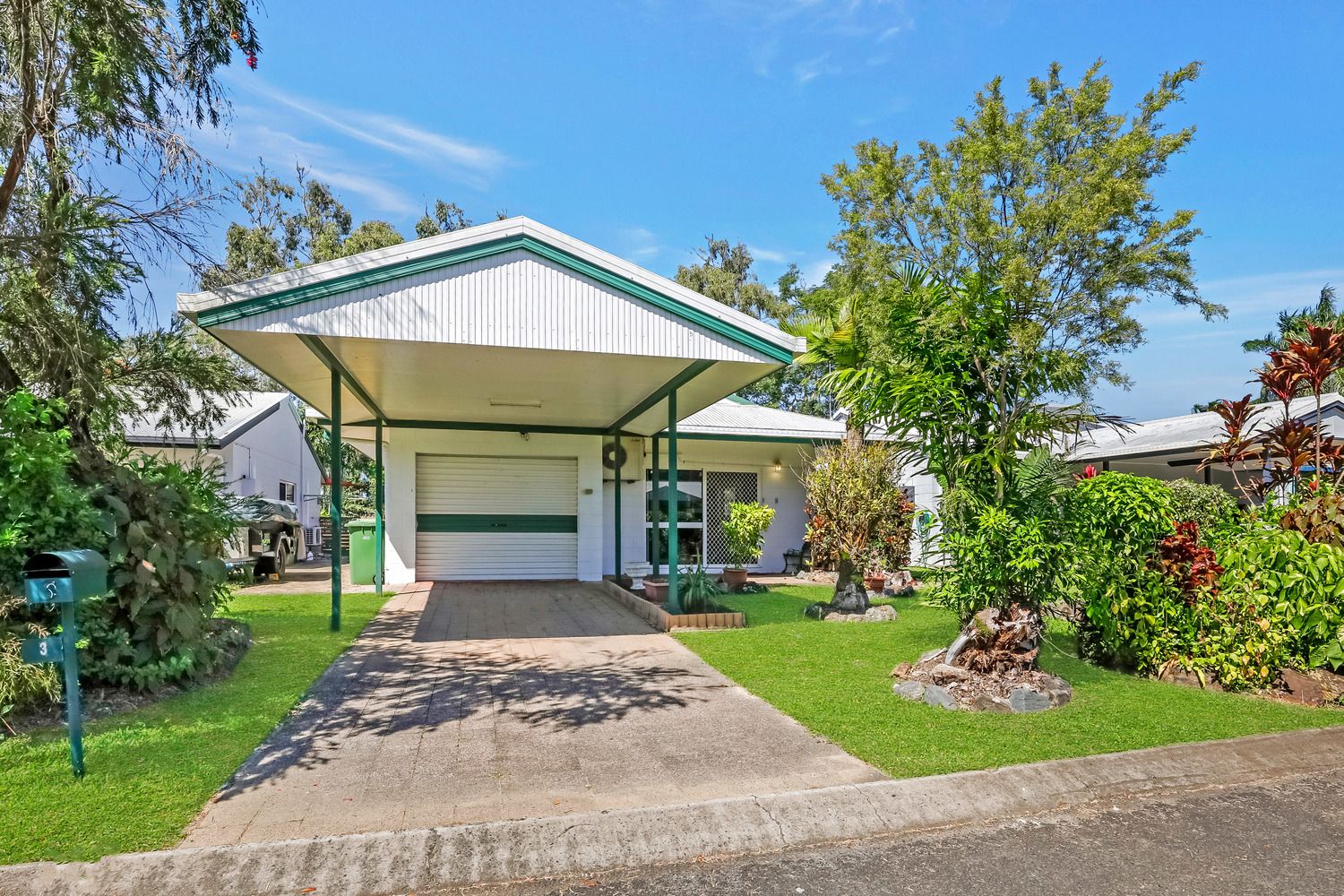 3/2-6 Lake Placid Road, Caravonica QLD 4878, Image 0