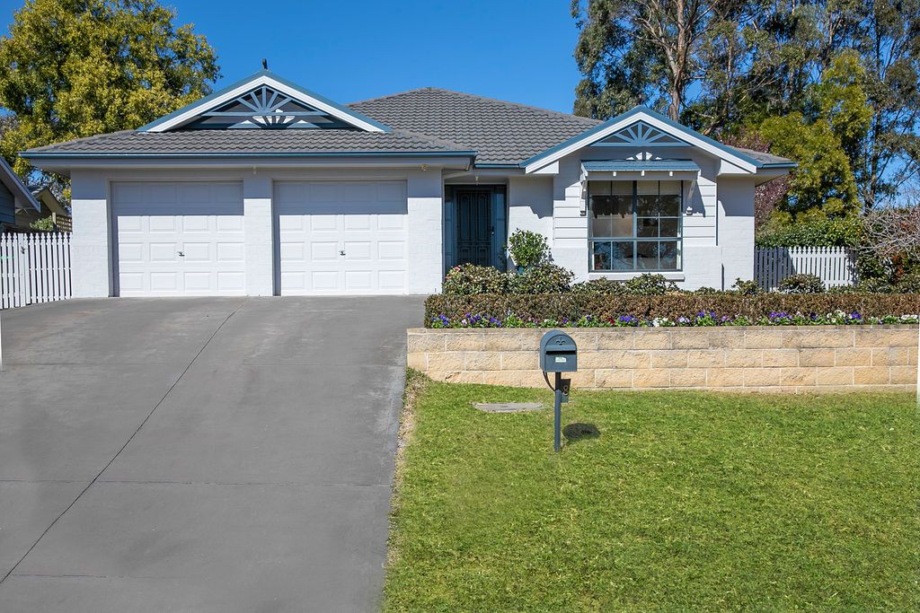 8 Livingstone Court, Mittagong NSW 2575, Image 0