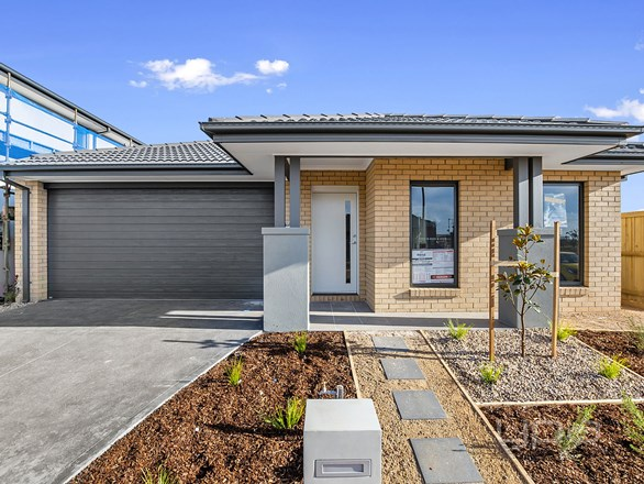 9 Ravine Place, Thornhill Park VIC 3335