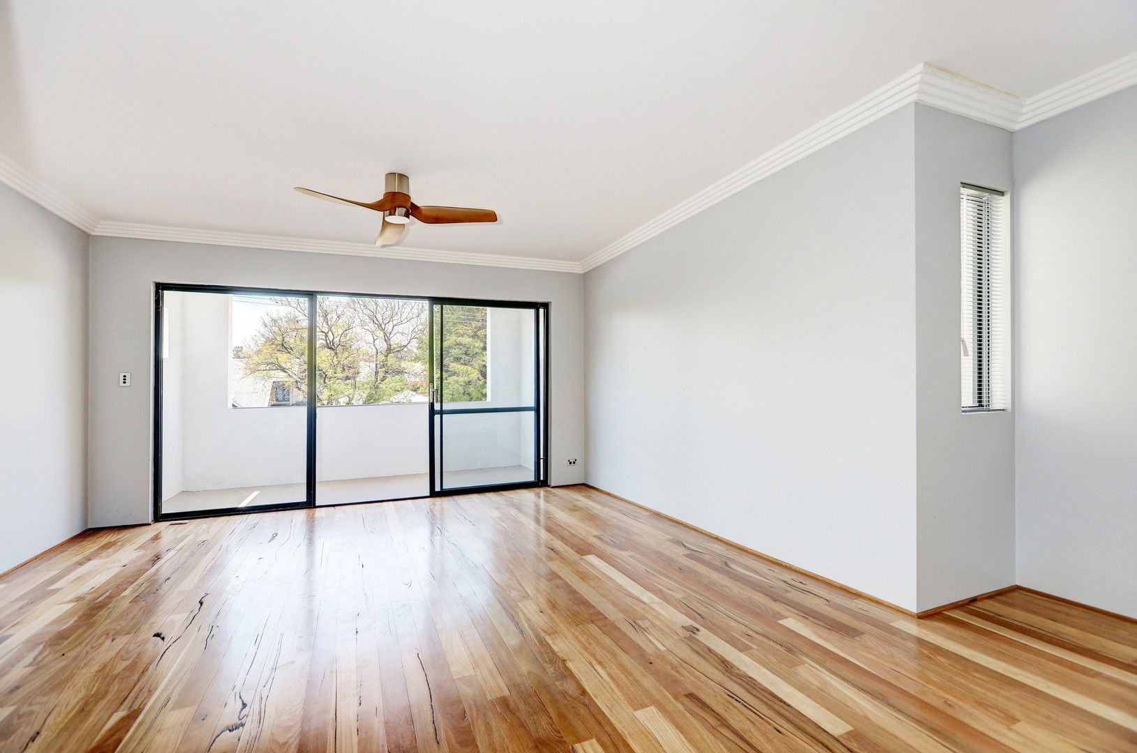 2/2 Abbey Road, Armadale WA 6112, Image 1