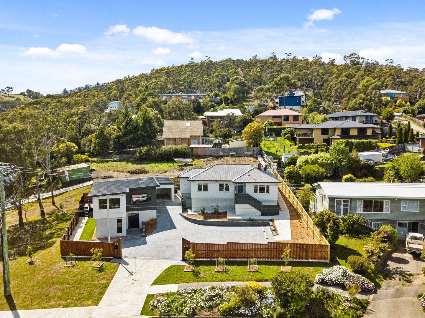 4 bedrooms Apartment / Unit / Flat in 2/74-76 Clinton Road GEILSTON BAY TAS, 7015