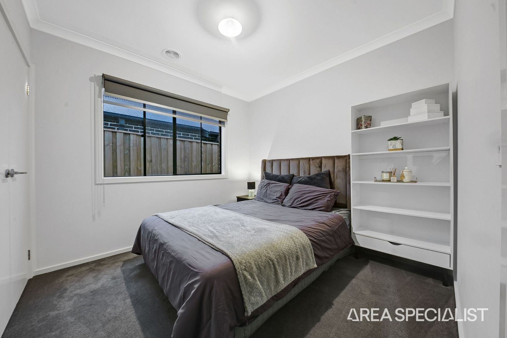 21 Angul Parade, Deanside VIC 3336, Image 2