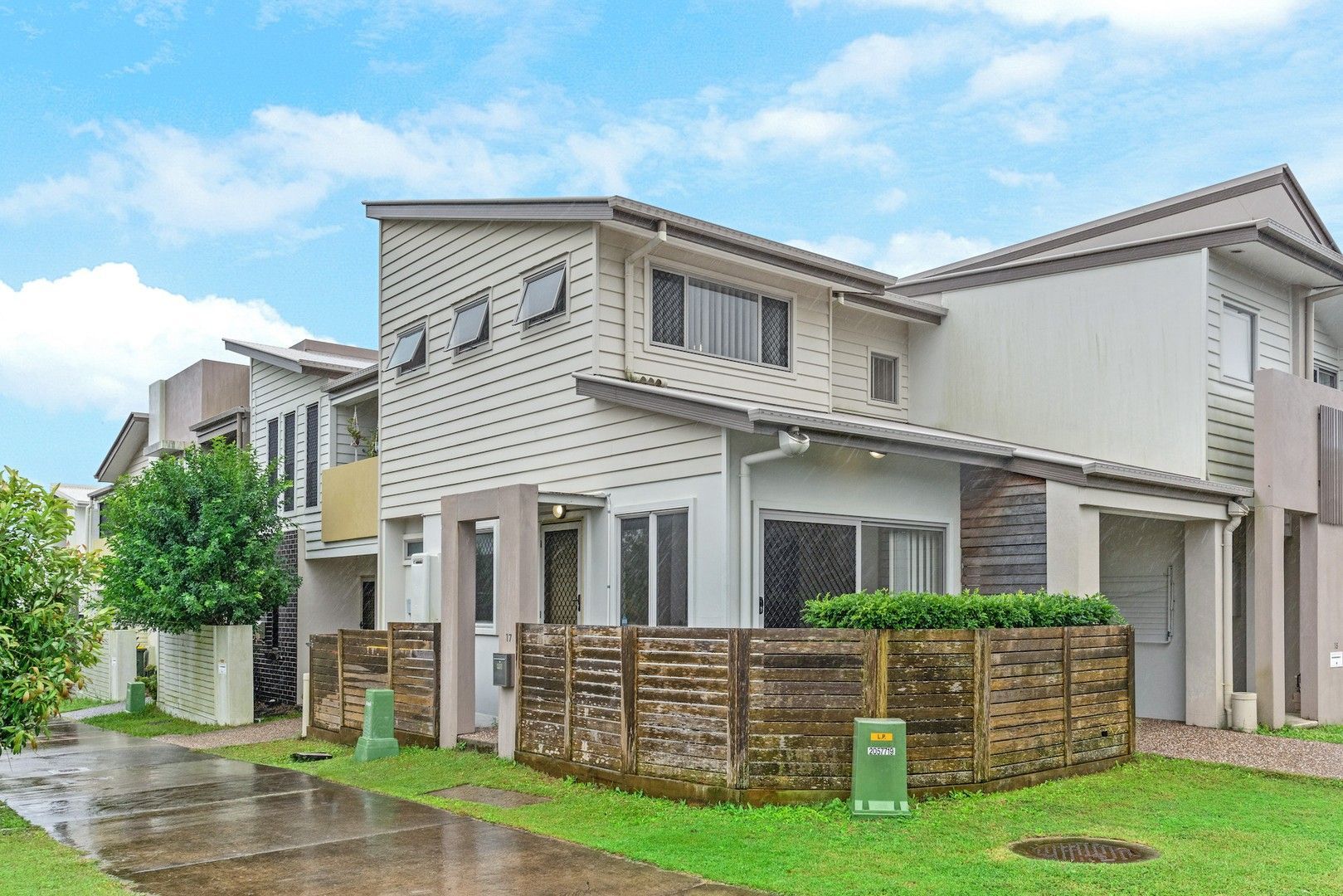 2 bedrooms House in 17 Moreton St FITZGIBBON QLD, 4018