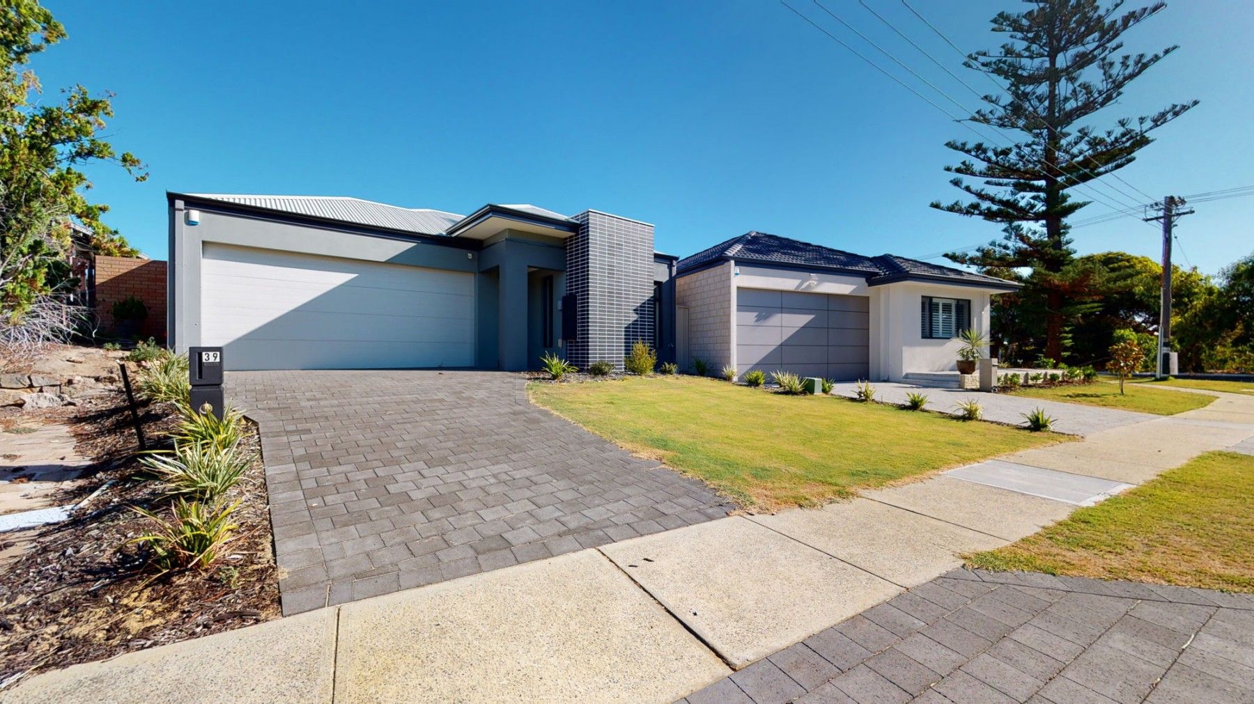 4 bedrooms House in 39 Melissa Street DUNCRAIG WA, 6023