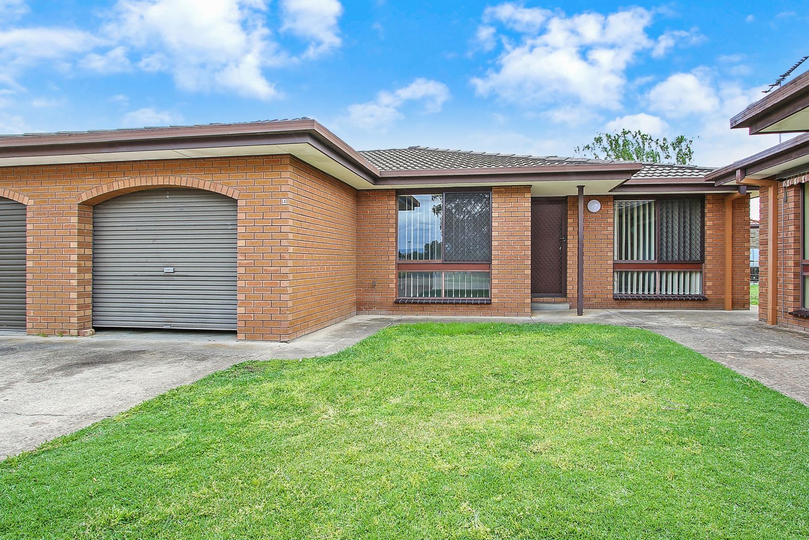 4/384 Kaylock Road, Lavington NSW 2641, Image 0