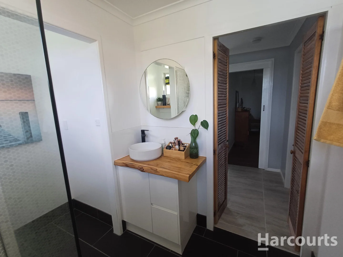 Additional image 5 of 27 Cooloola Crescent, Urangan QLD 4655