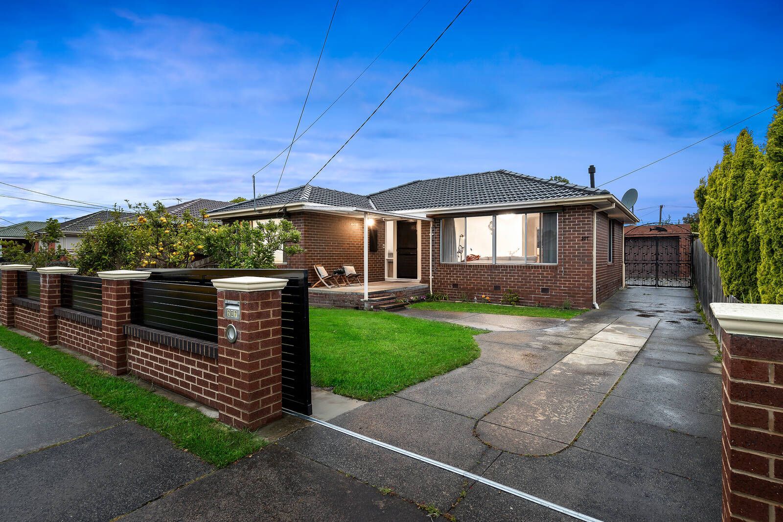 3 bedrooms House in 207 Bloomfield Road KEYSBOROUGH VIC, 3173
