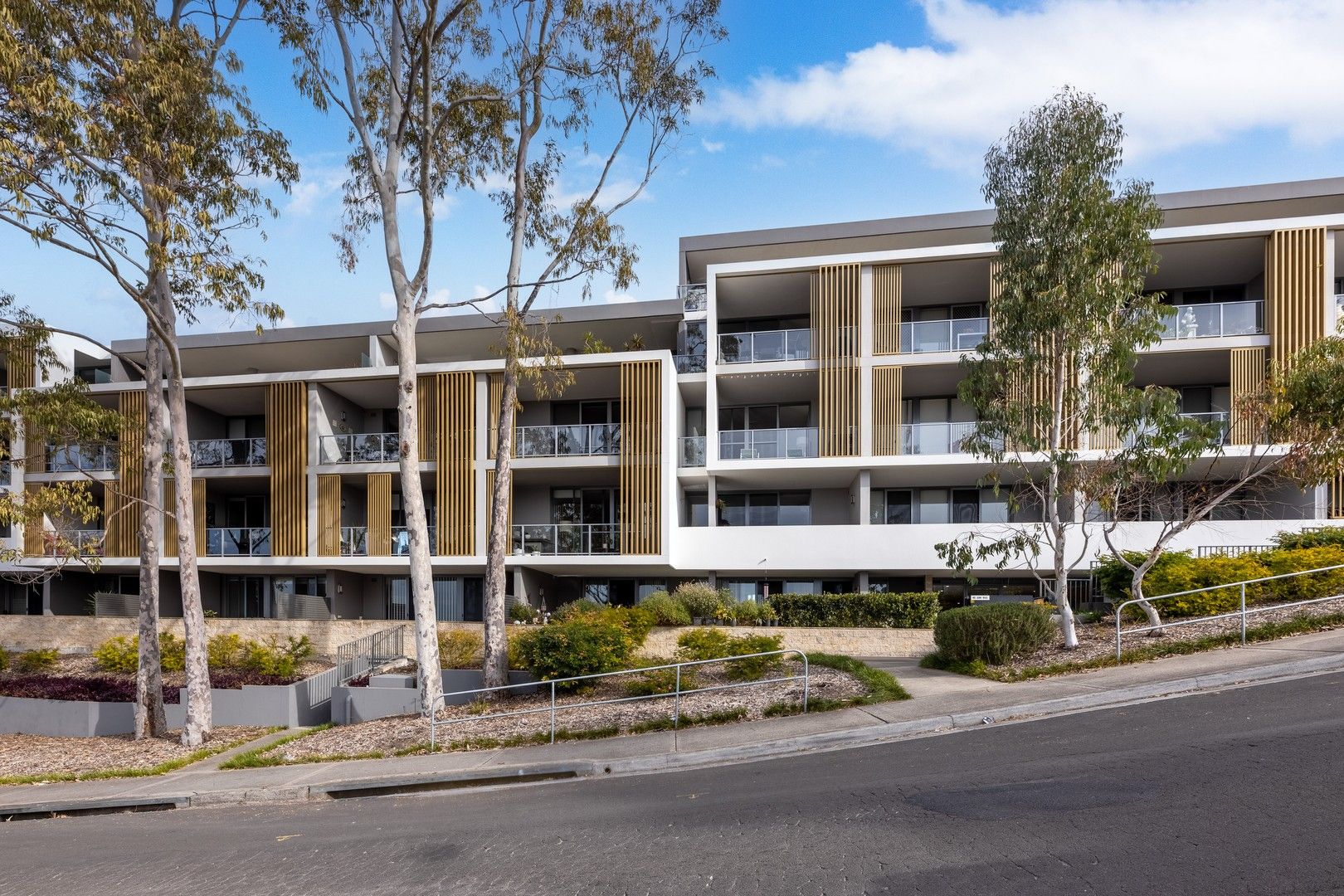 8/65 Hobart Place, Illawong NSW 2234, Image 0