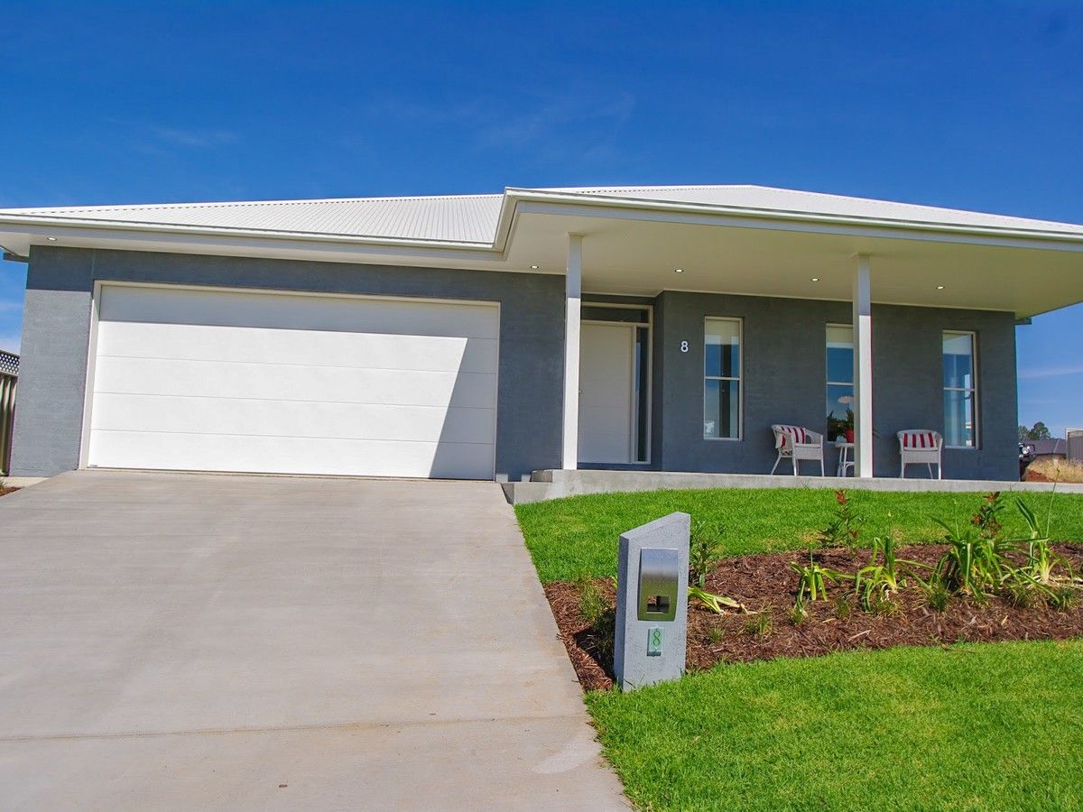 8 Champagne Drive, Dubbo NSW 2830