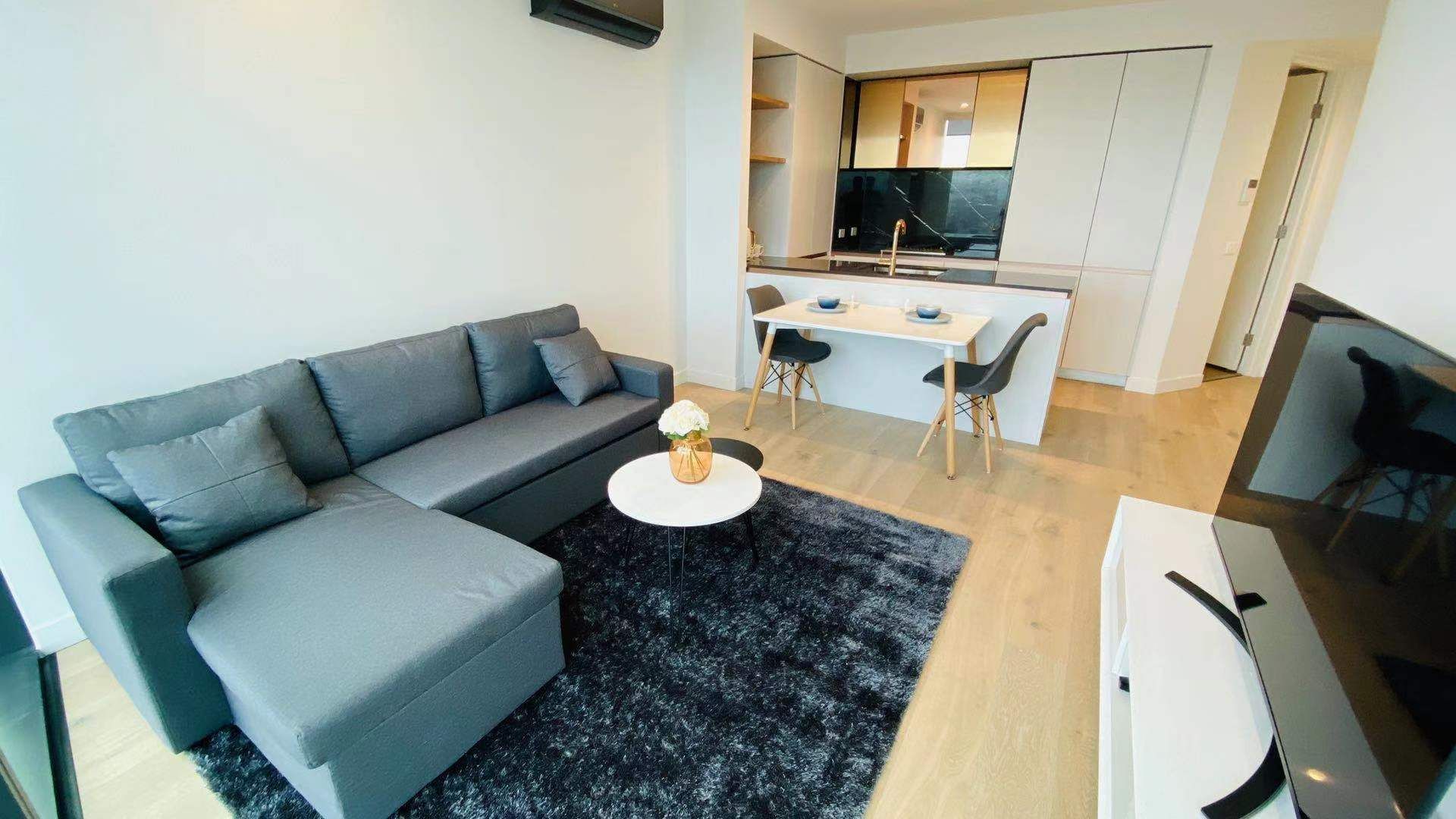 2 bedrooms Apartment / Unit / Flat in 8308/224 La Trobe Street MELBOURNE VIC, 3000