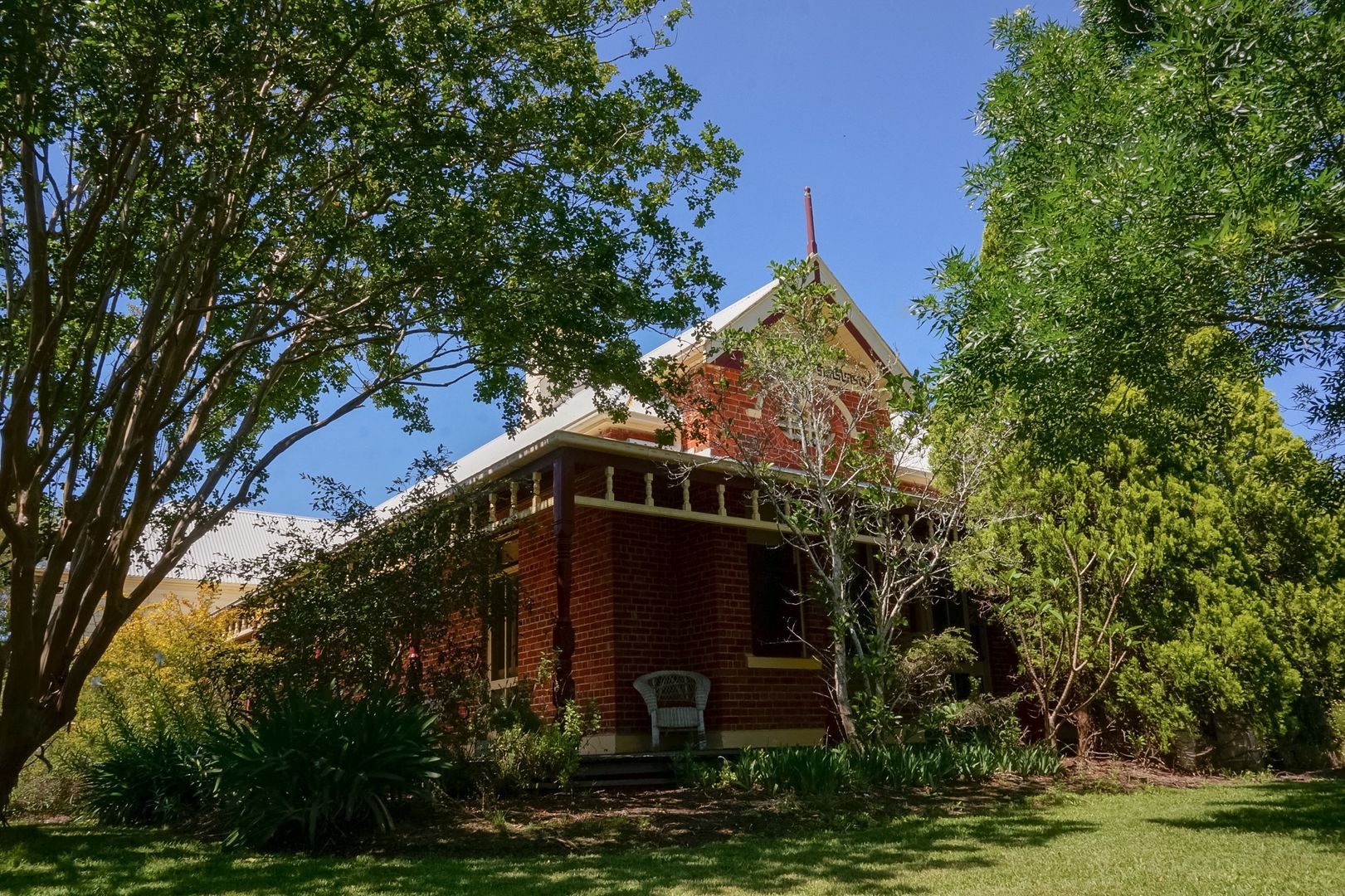 2034 Gresford Road, East Gresford Property History & Address Research