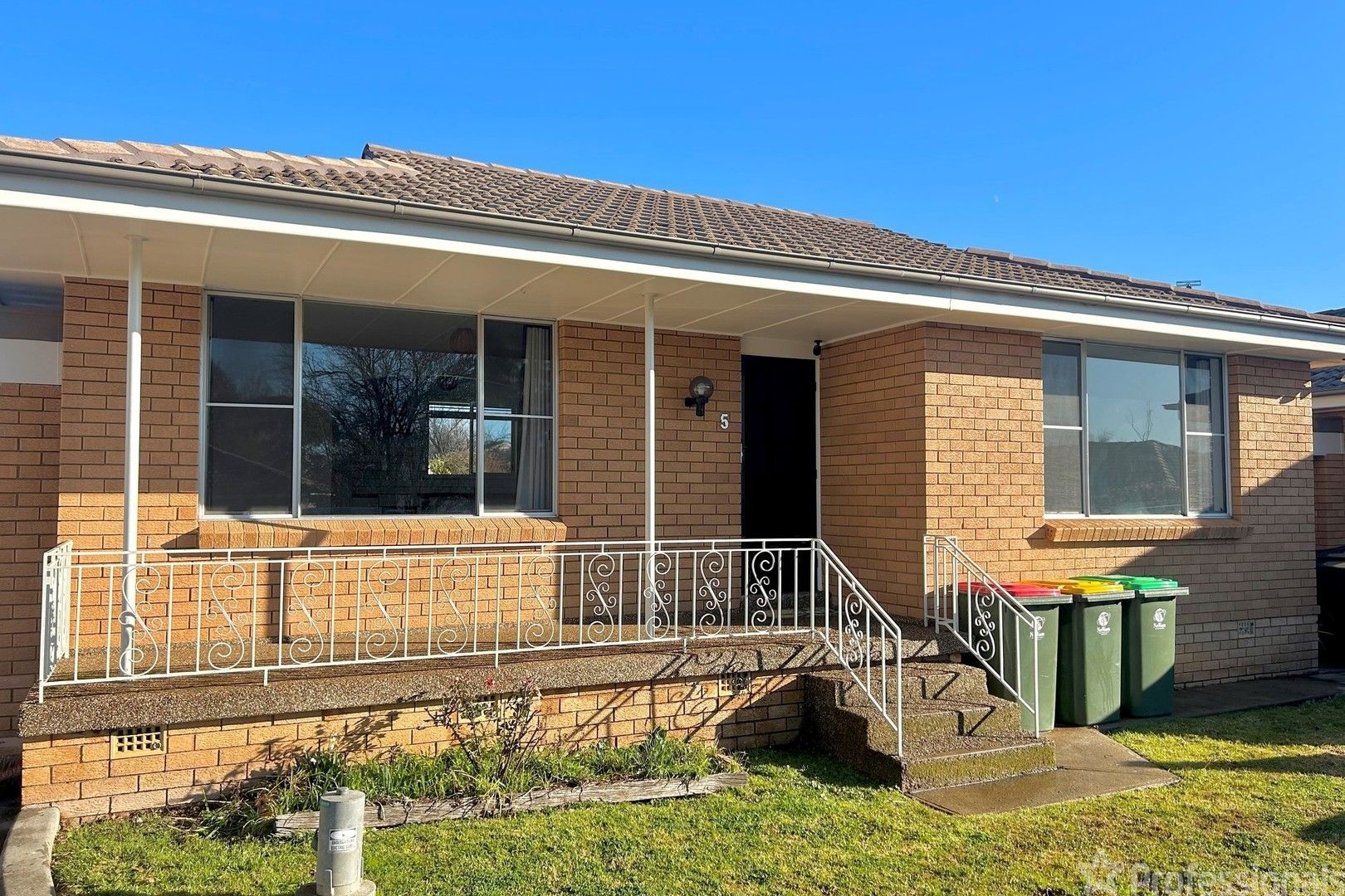 2 bedrooms Apartment / Unit / Flat in 5/135 Sampson Street ORANGE NSW, 2800