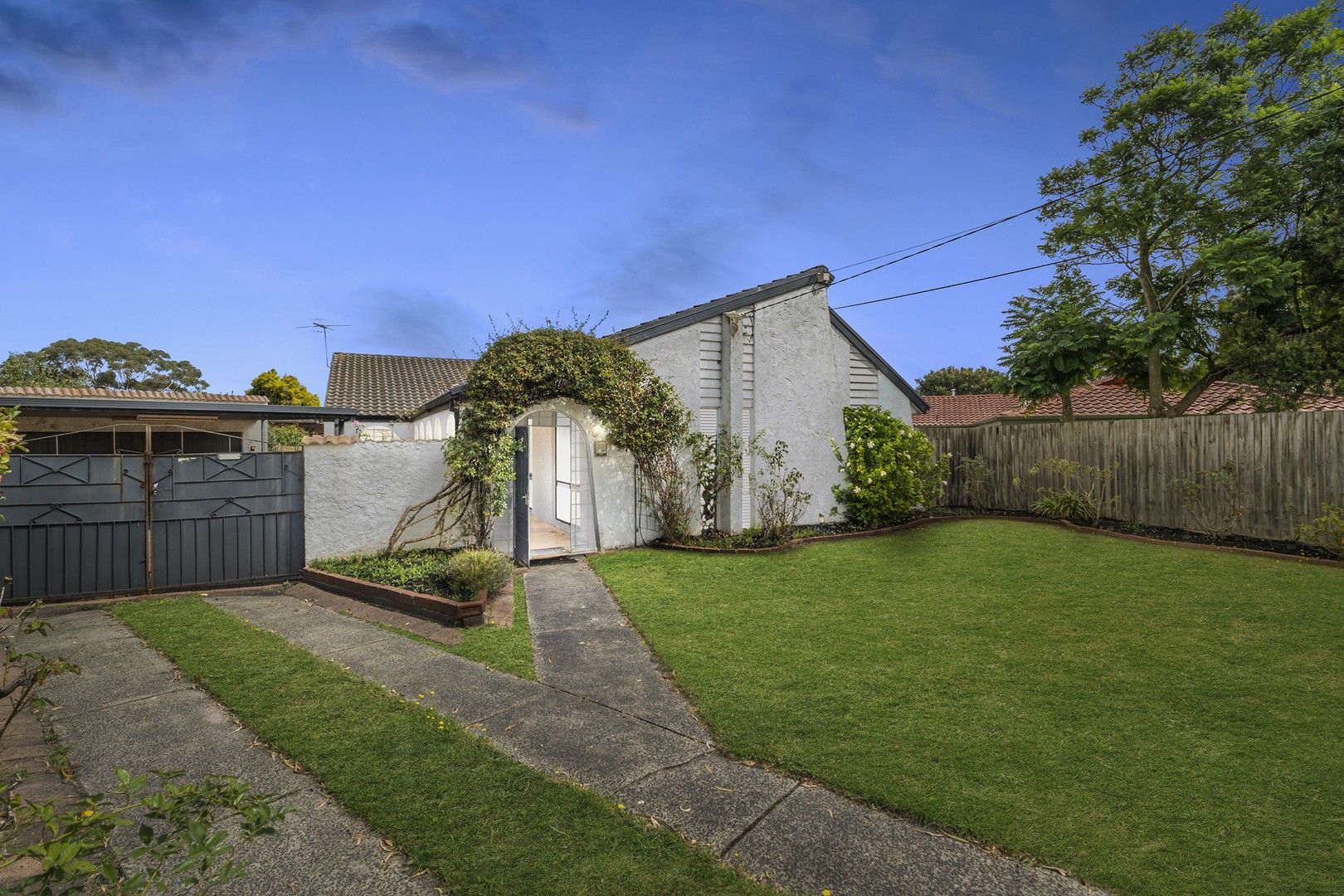 8 Morgan Court, Clarinda VIC 3169, Image 0