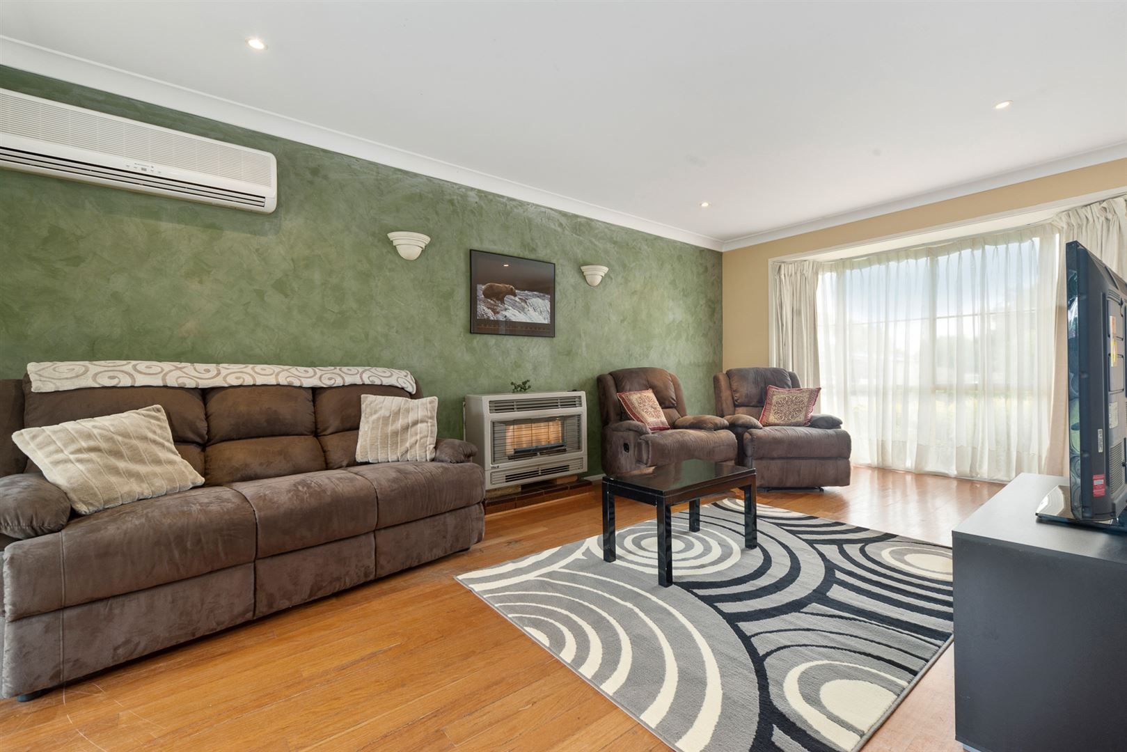 4 Rosemary Court, Carrum Downs VIC 3201, Image 2