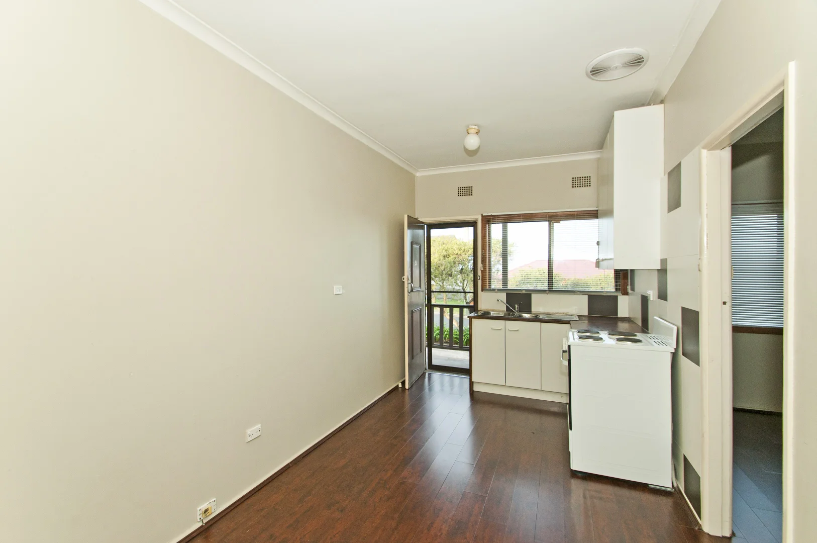 Additional image 2 of 3/10 Barina Avenue, Lake Heights NSW 2502