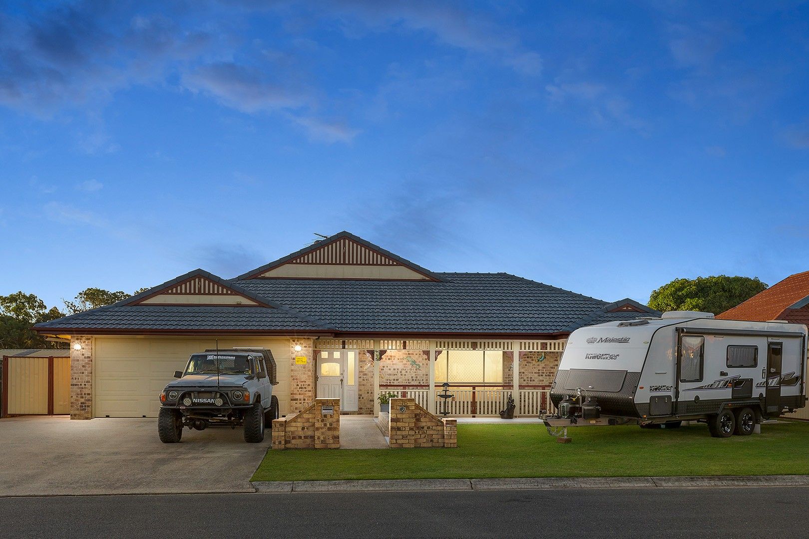 5 bedrooms House in 26 Camarsh Drive MURRUMBA DOWNS QLD, 4503