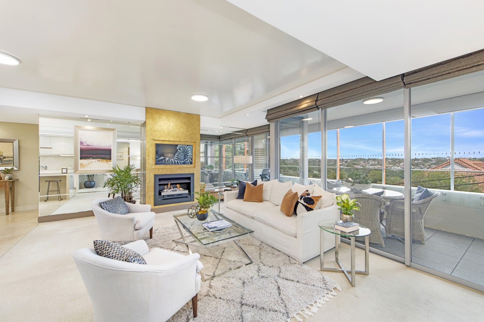 3 bedrooms Apartment / Unit / Flat in 402/53 Palmer Street CAMMERAY NSW, 2062