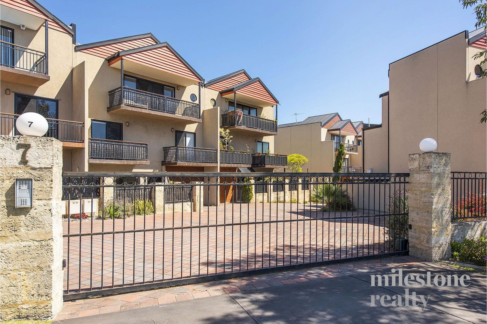 7 Bellion Drive, Hamilton Hill WA 6163, Image 0