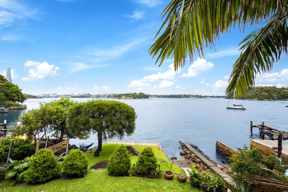 1/2 West Crescent Street, McMahons Point NSW 2060 Apartment For Rent