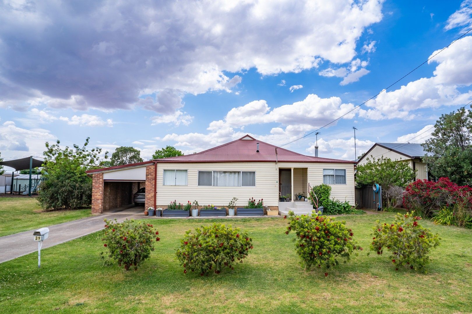 39 Lyall Street, Cowra NSW 2794, Image 0