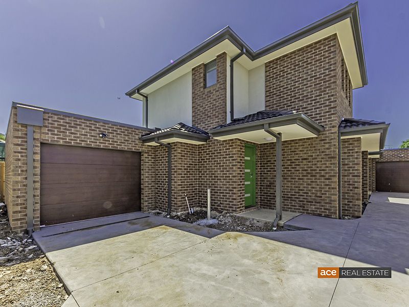 2 bedrooms House in 2/31 Williams Road LAVERTON VIC, 3028