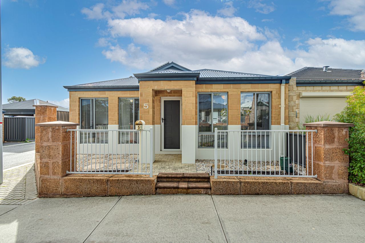 Banksia Grove WA 6031, Image 0