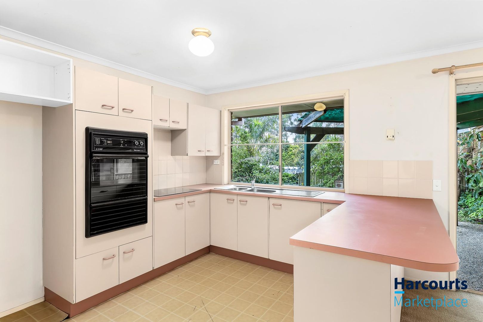 18 Radcliffe Street, Sinnamon Park QLD 4073, Image 1