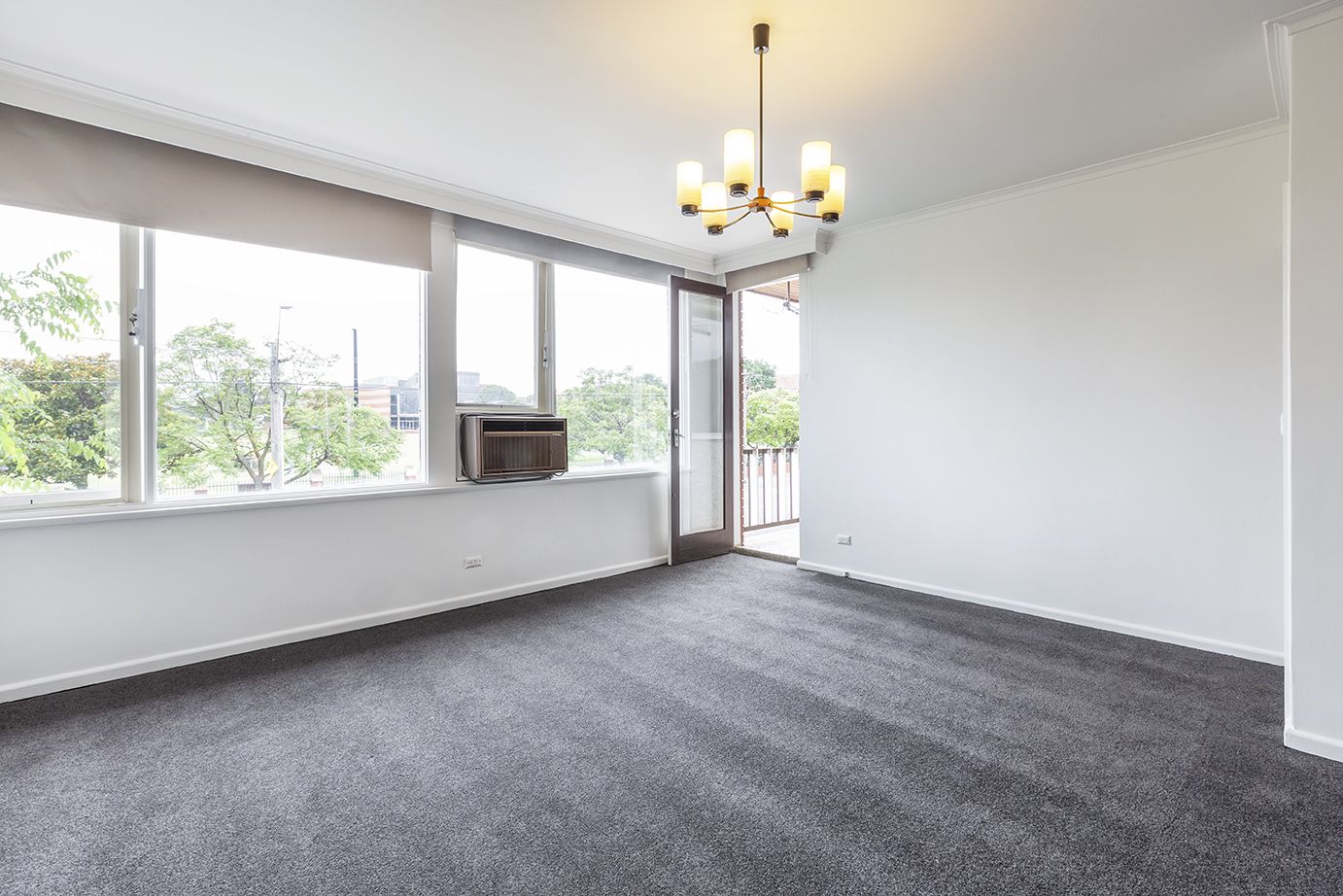 2 bedrooms Apartment / Unit / Flat in 4/200 Glen Eira Road ELSTERNWICK VIC, 3185
