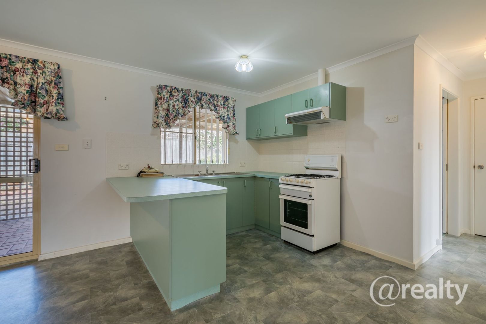 37/227 - 237 North Road, Centennial Park WA 6330, Image 2