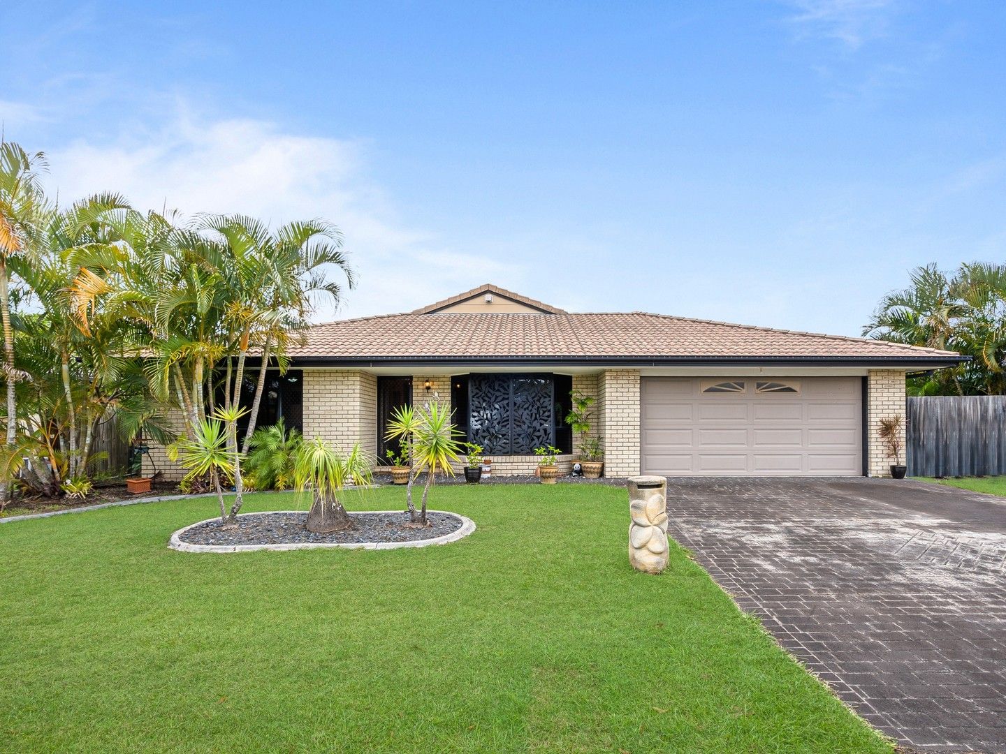 11 Tallow Court, Sandstone Point QLD 4511, Image 0