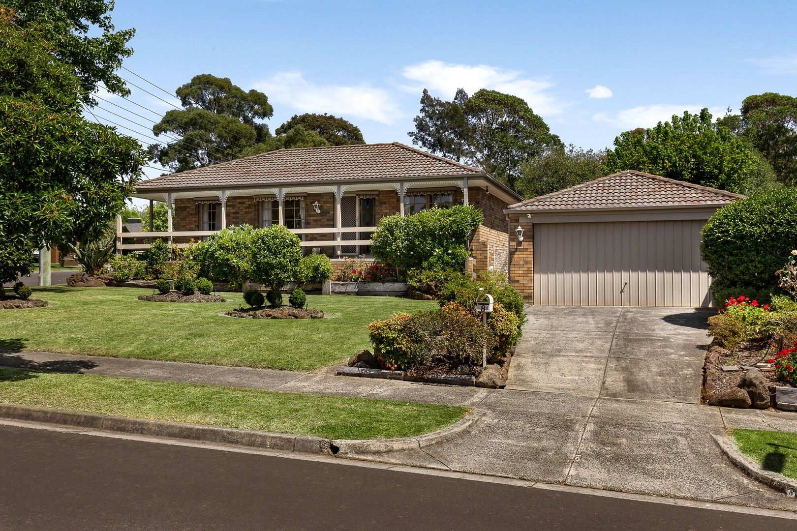 8 Livermore Close, Vermont South VIC 3133, Image 0