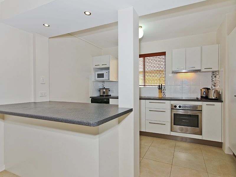 1/32 Miles Street, Clayfield QLD 4011, Image 0