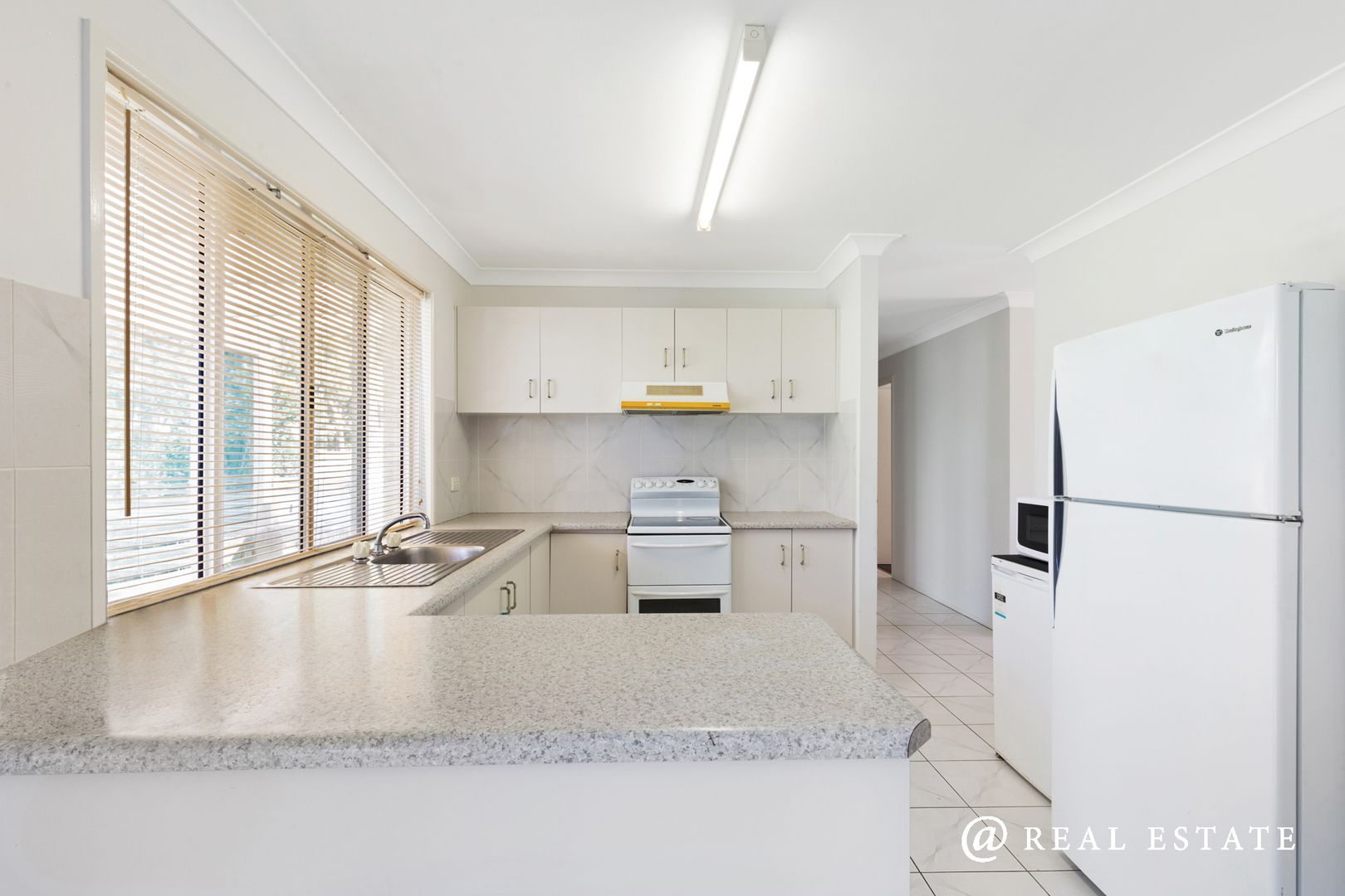 9 Benowa Drive, Taranganba QLD 4703, Image 2