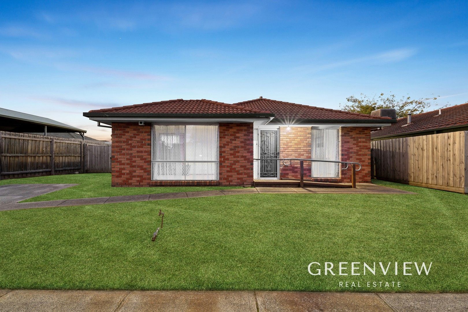 87 Courtenay Avenue, Cranbourne North VIC 3977, Image 0