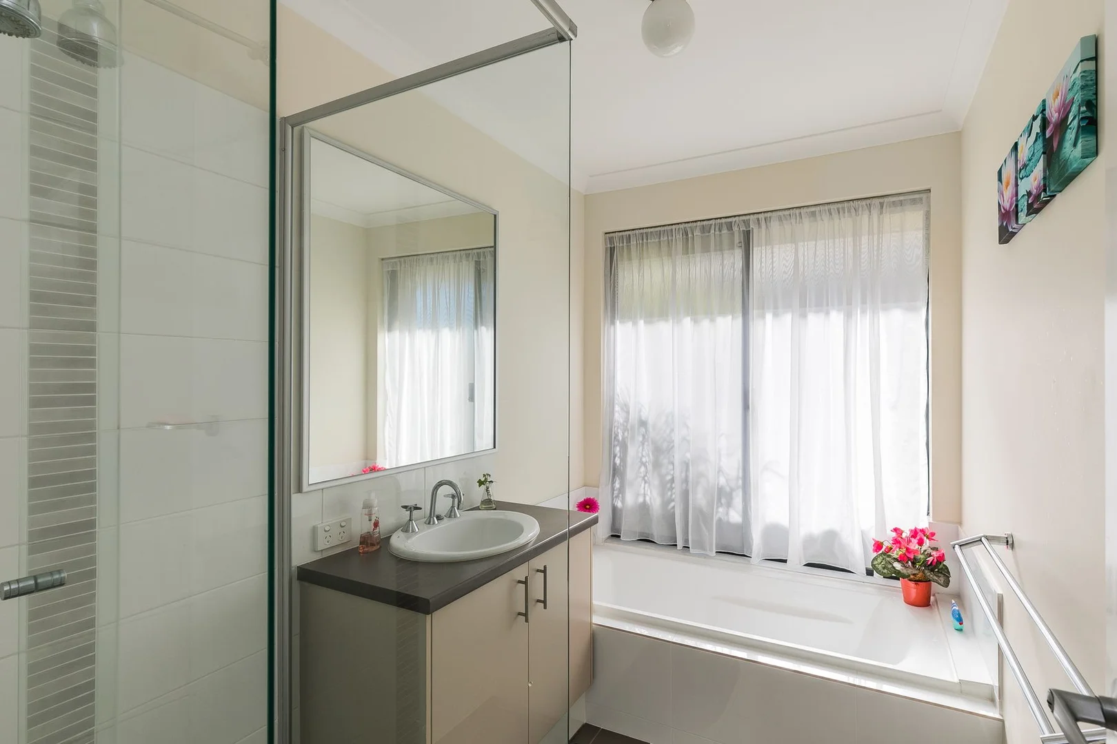 Additional image 11 of 11 LONDON LINK, Aubin Grove WA 6164